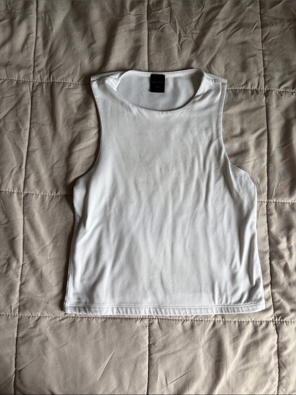 White Sleeveless Crewneck Tank Top - Women